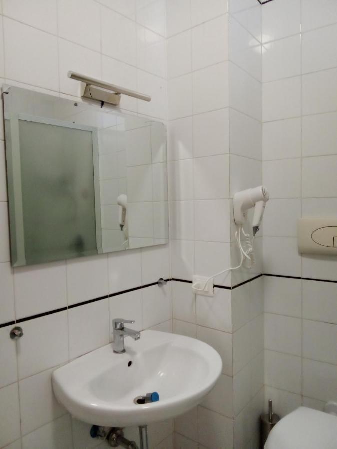 Al Crocifisso...Da Nonna Pia Appartement Salerno Buitenkant foto