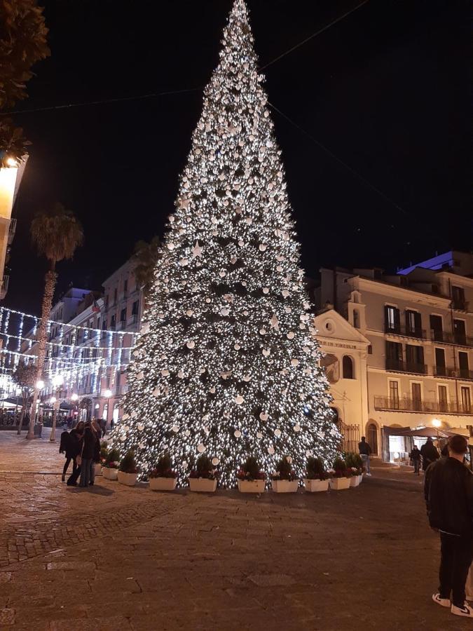 Al Crocifisso...Da Nonna Pia Appartement Salerno Buitenkant foto