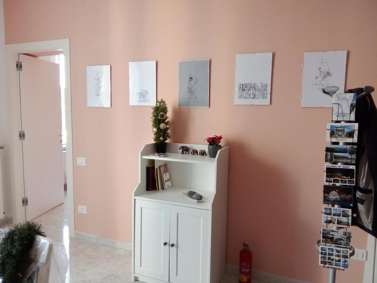 Al Crocifisso...Da Nonna Pia Appartement Salerno Buitenkant foto
