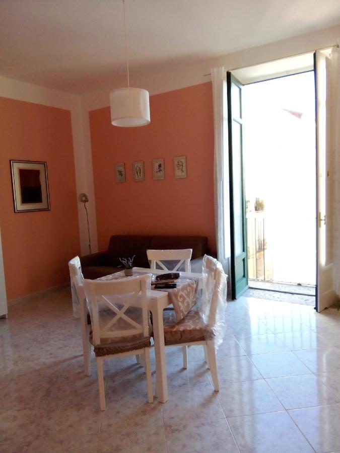 Al Crocifisso...Da Nonna Pia Appartement Salerno Buitenkant foto