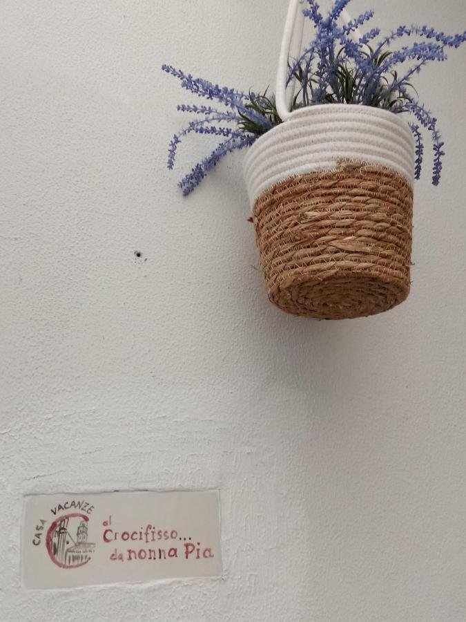 Al Crocifisso...Da Nonna Pia Appartement Salerno Buitenkant foto