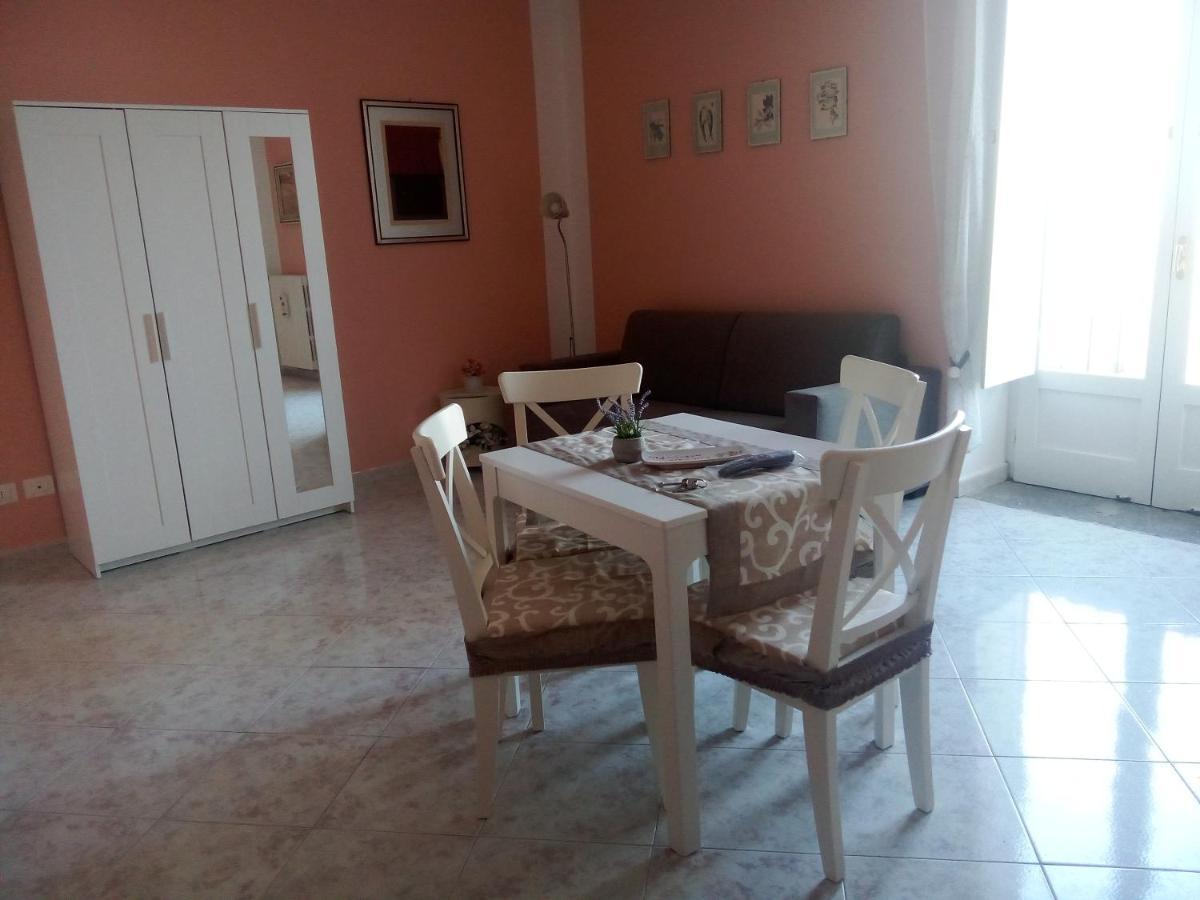 Al Crocifisso...Da Nonna Pia Appartement Salerno Buitenkant foto